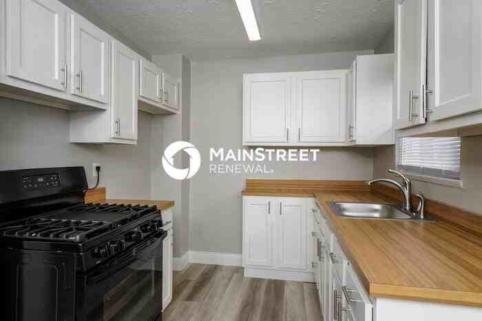 9613 El Prado St - Photo 7 of 16