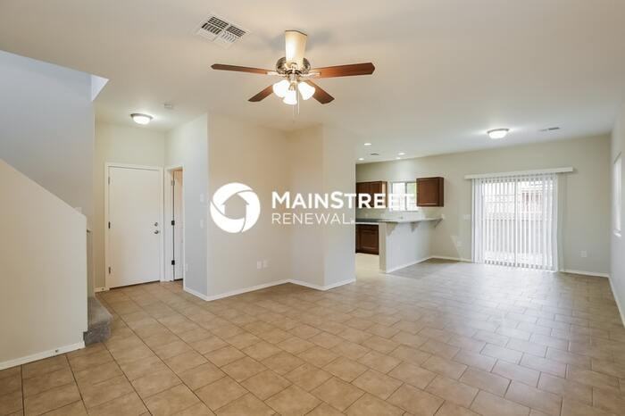 9548 E Bramble Ave - Photo 6 of 17