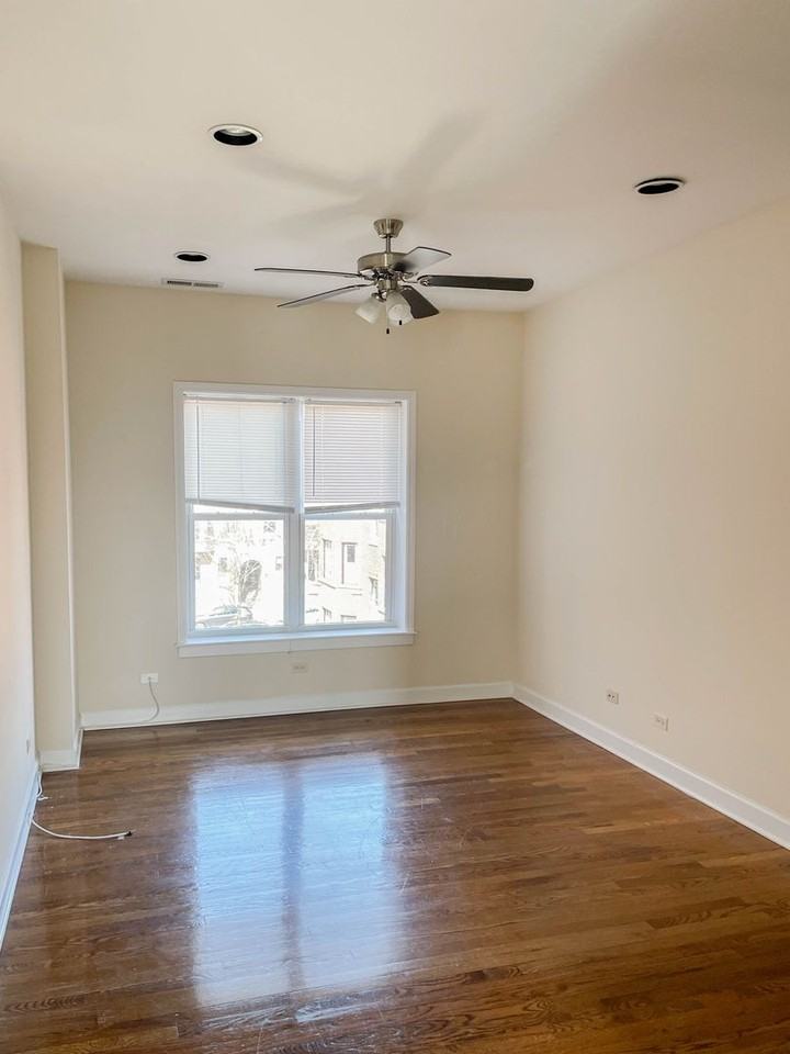 859 West Cornelia Avenue #3w - Photo 3 of 8