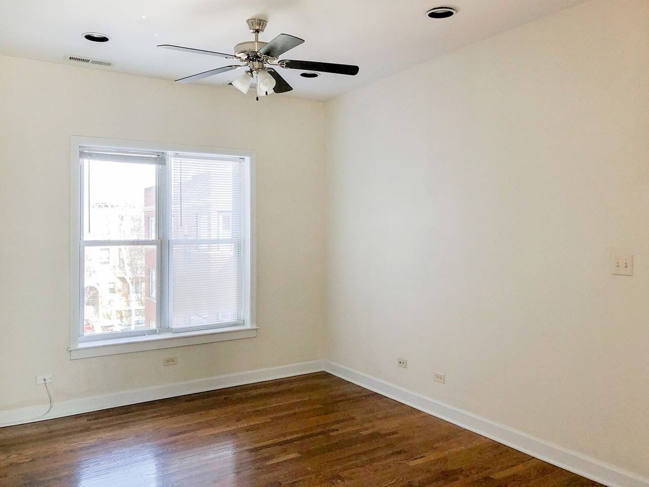 859 West Cornelia Avenue #3w - Photo 5 of 8