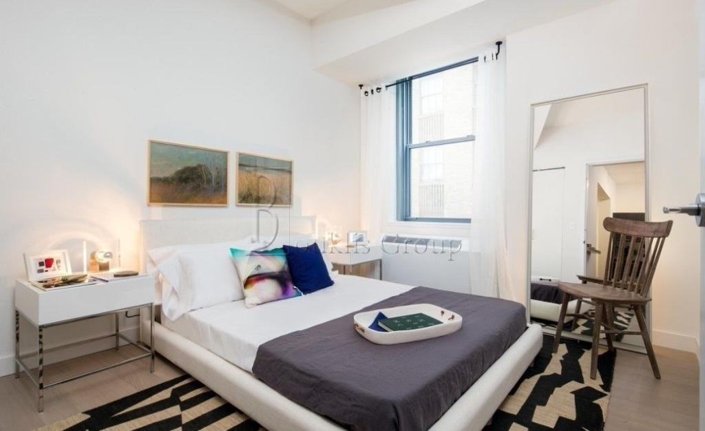 Exchange Pl #909 - Photo 5 of 9