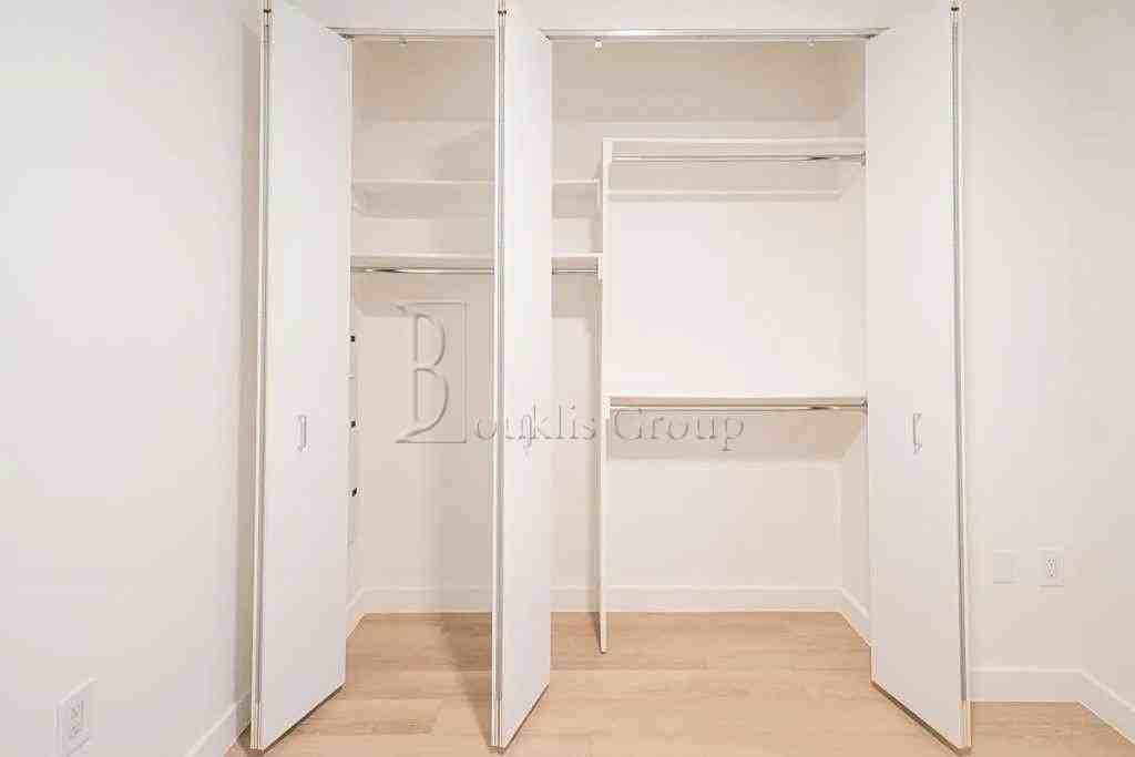 Water St #2322 - Photo 4 of 6