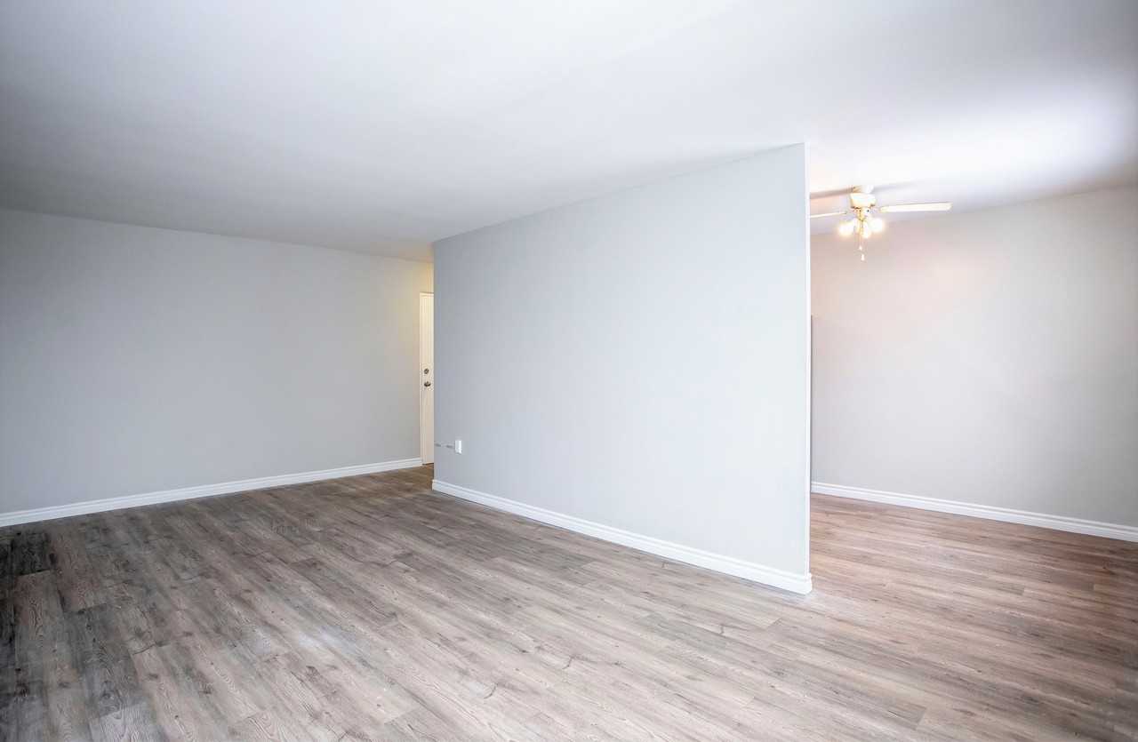 Kingsberry Towers Apartments - Photo 5 of 26