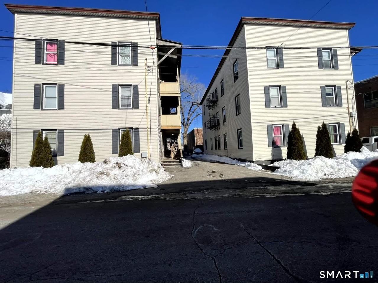 26 Crescent St Apt 4 #4