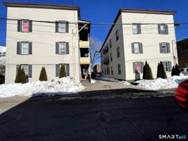 featured image of 26 Crescent St Apt 4 #4