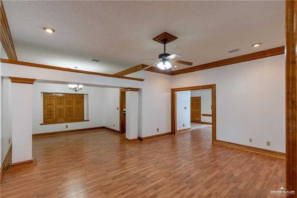 7604 N 21st St - Photo 3 of 20