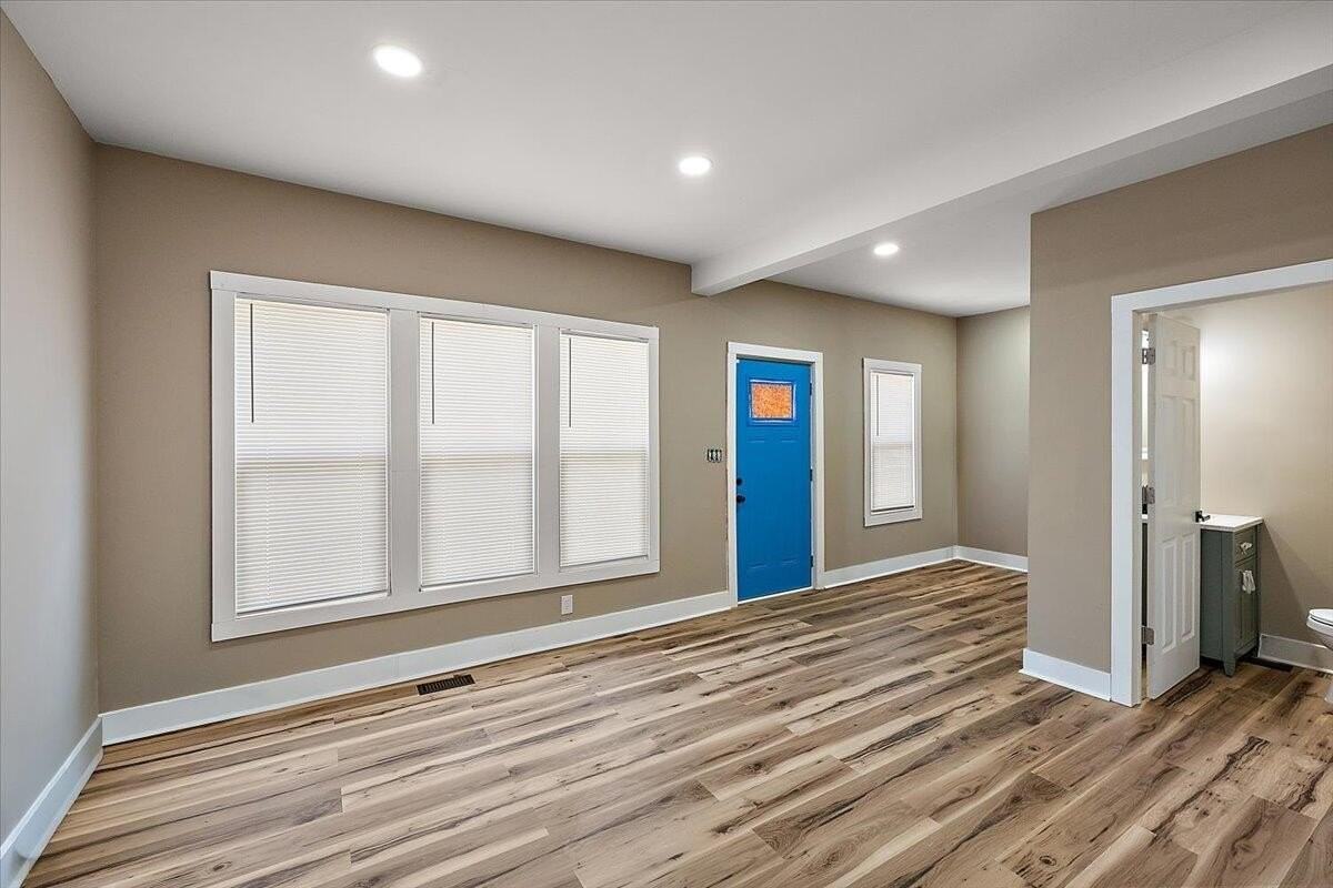 3473 Townsend St - Photo 6 of 23