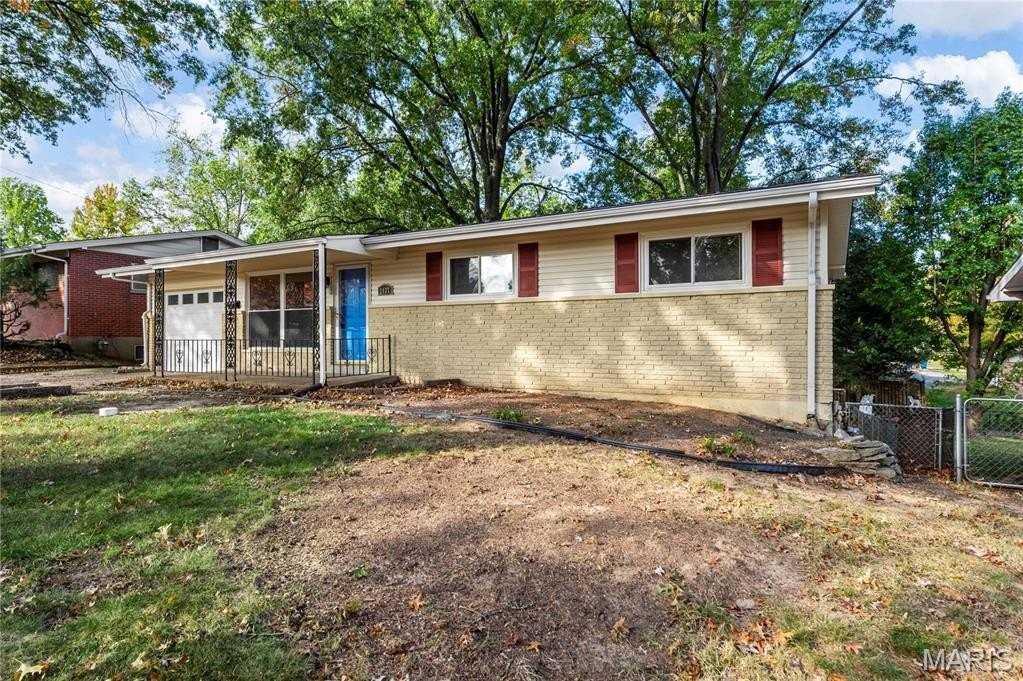 2437 Pinehurst Dr - Photo 3 of 39