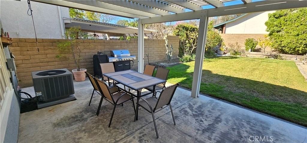 8125 E Woodsboro Ave - Photo 5 of 29