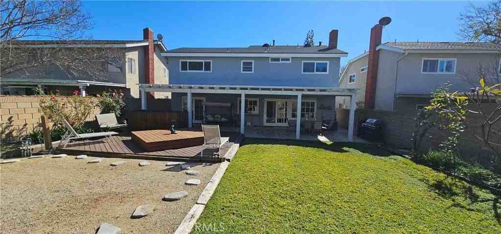 8125 E Woodsboro Ave - Photo 6 of 29