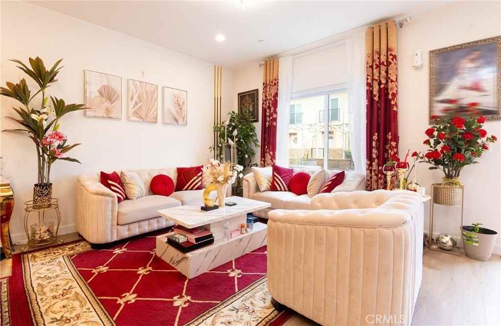 16425 Arrow Blvd - Photo 4 of 32