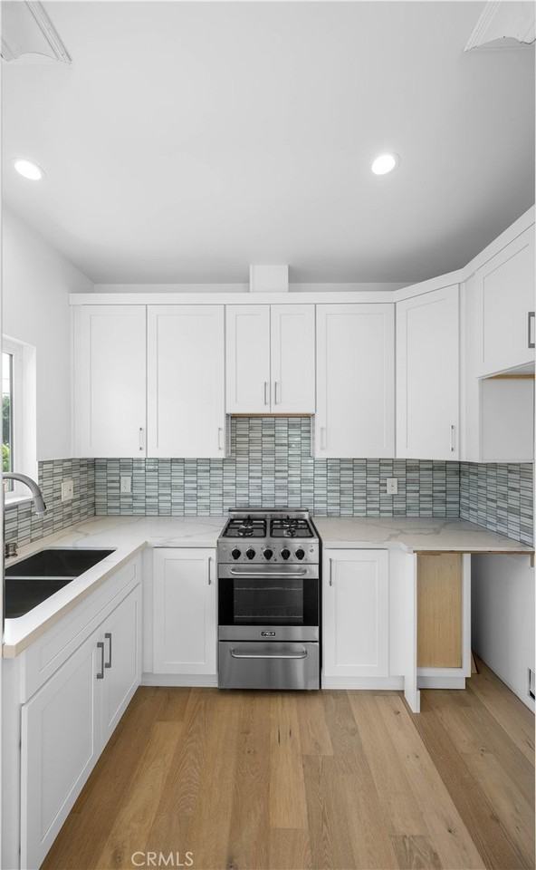 828 E Olive Ave - Photo 4 of 9