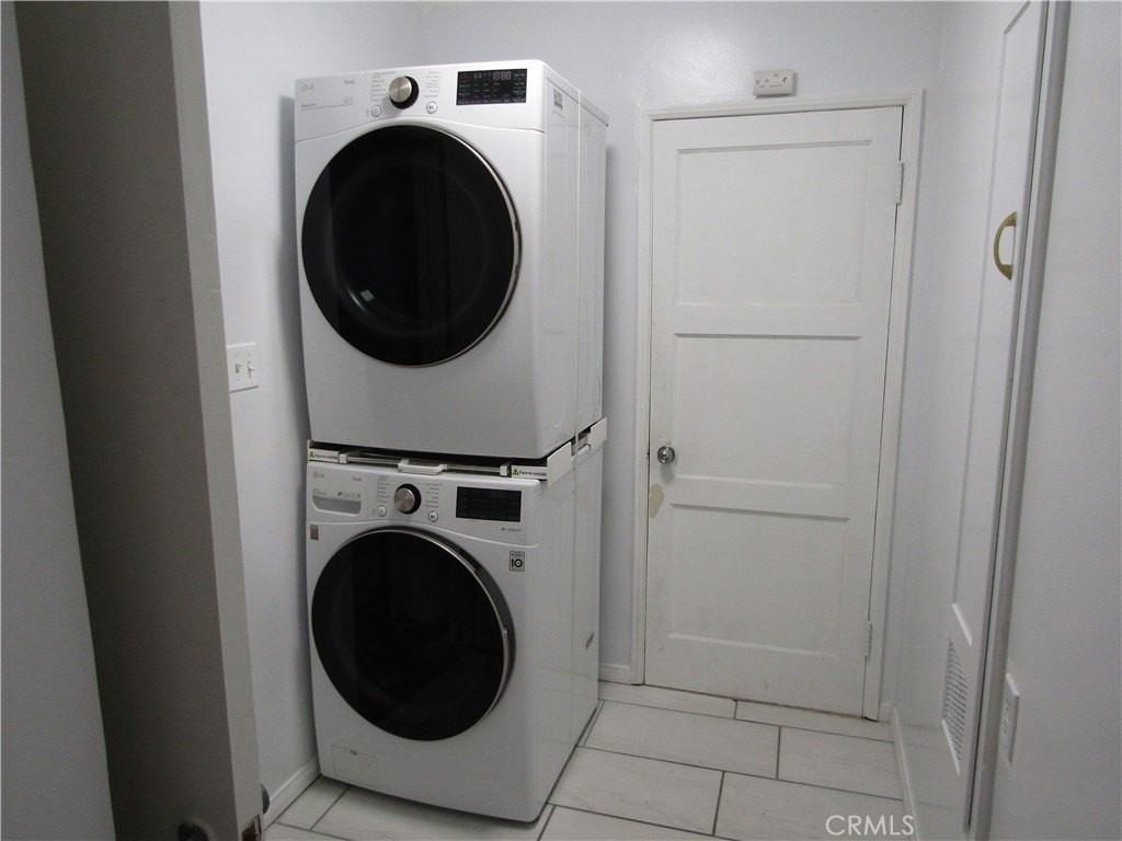 7712 Melrose St - Photo 5 of 13