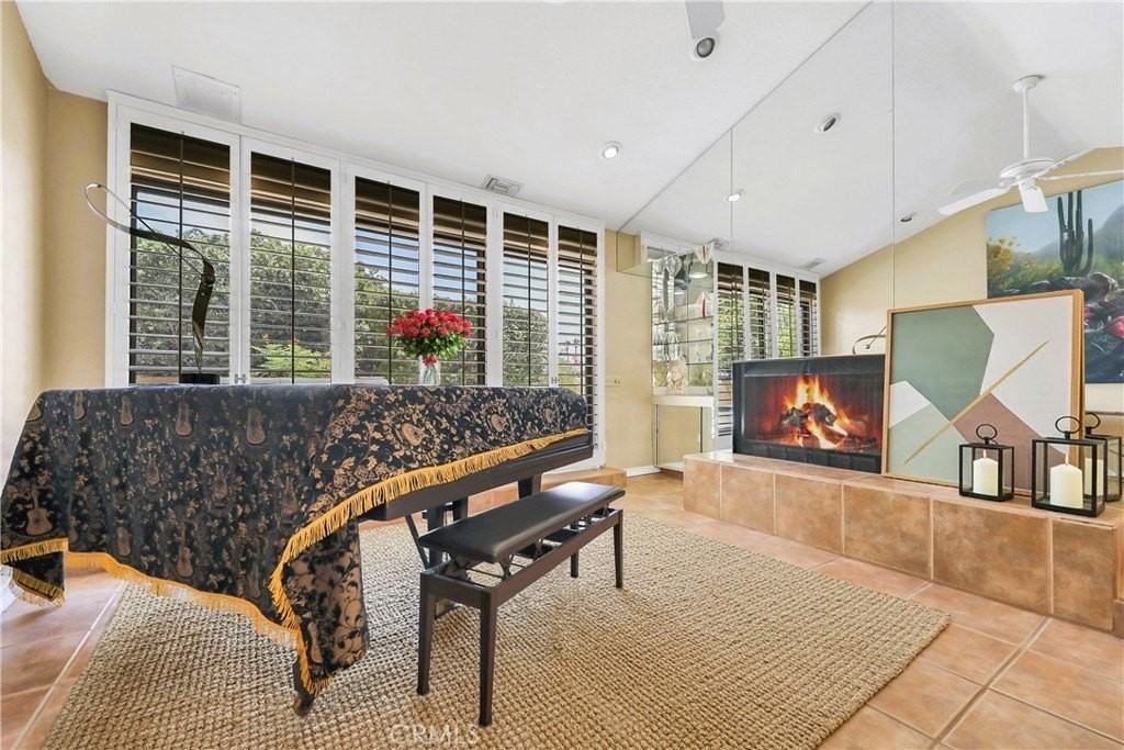 72816 Mesa View Dr - Photo 4 of 35