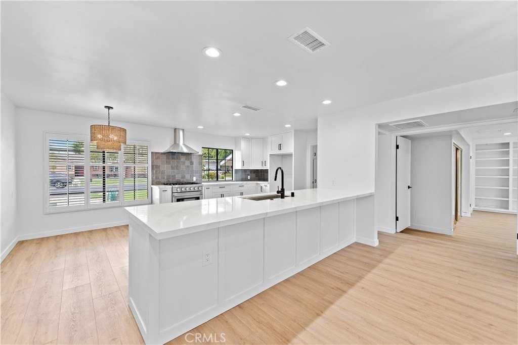 12392 Country Ln - Photo 6 of 30