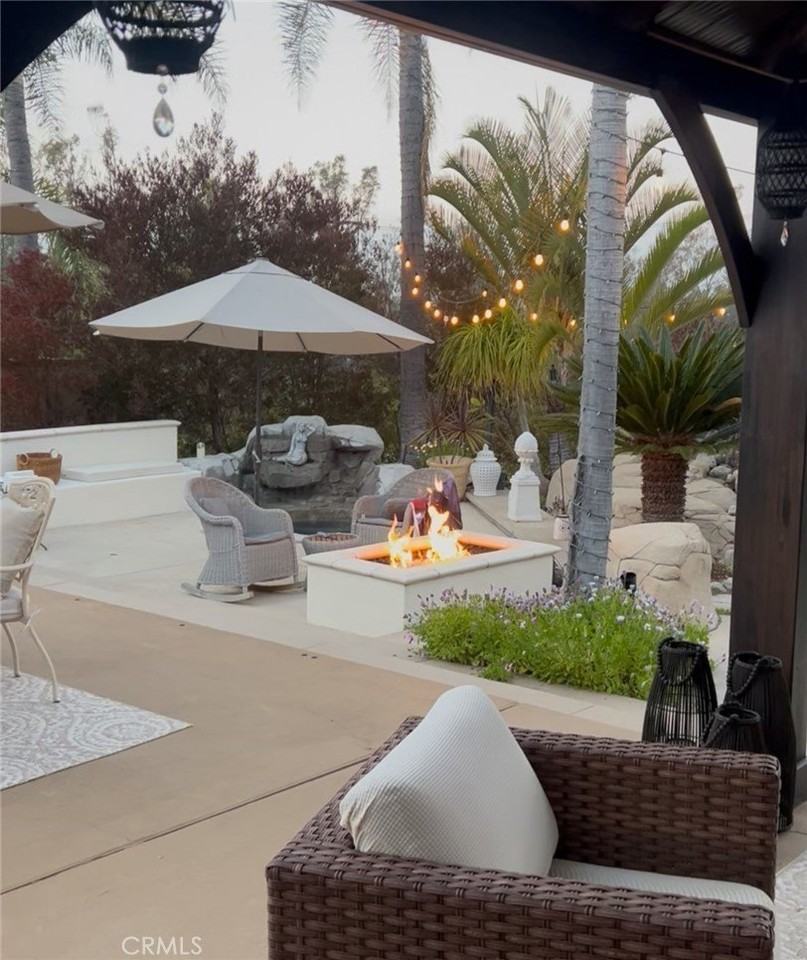 10071 Highcliff Dr - Photo 7 of 50