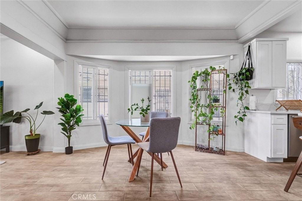 235 W 58th St - Photo 6 of 20