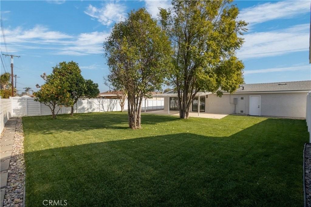 8935 Patrero St - Photo 6 of 16