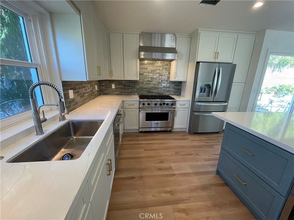 536 1st St - Photo 3 of 50