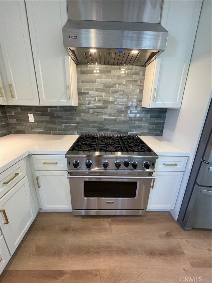 536 1st St - Photo 4 of 50