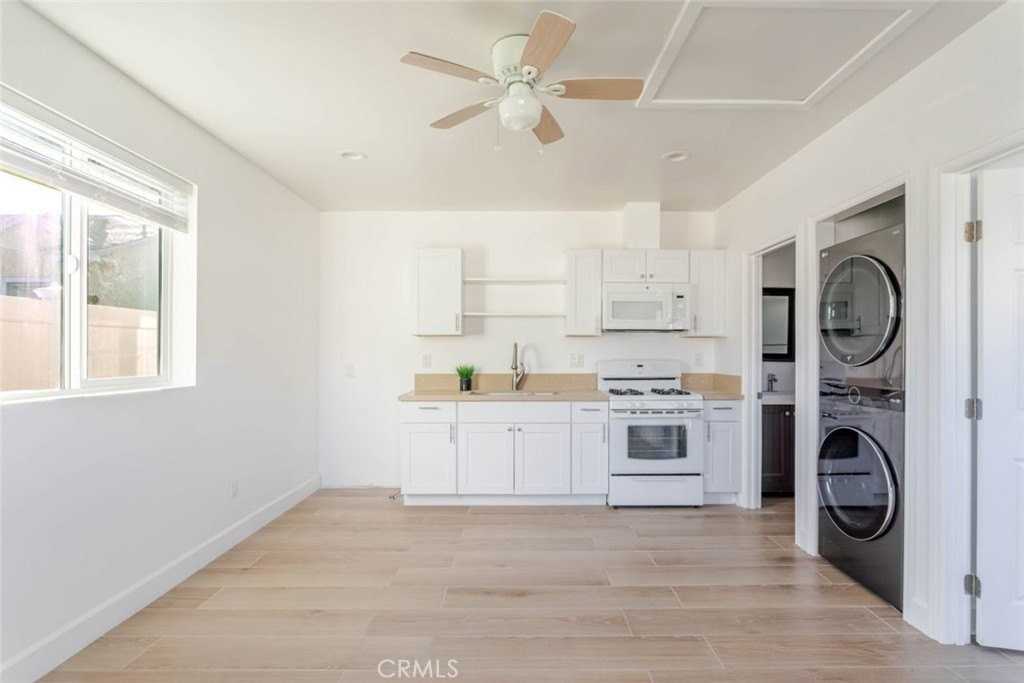 7027 Keokuk Ave - Photo 6 of 18