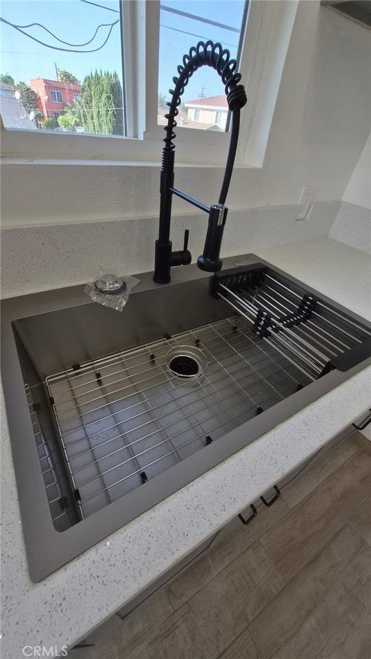 645 S Gerhart Ave - Photo 2 of 4