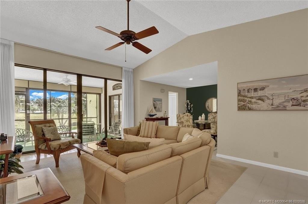 4004 Sw Osprey Creek Way - Photo 5 of 39