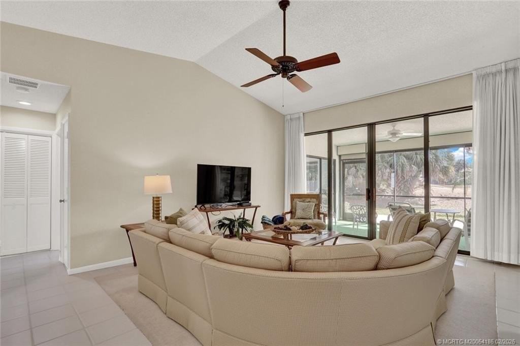 4004 Sw Osprey Creek Way - Photo 6 of 39