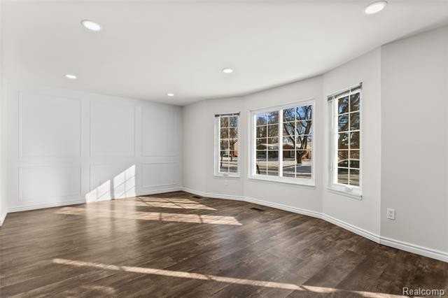 3715 Ledge Dr - Photo 6 of 35