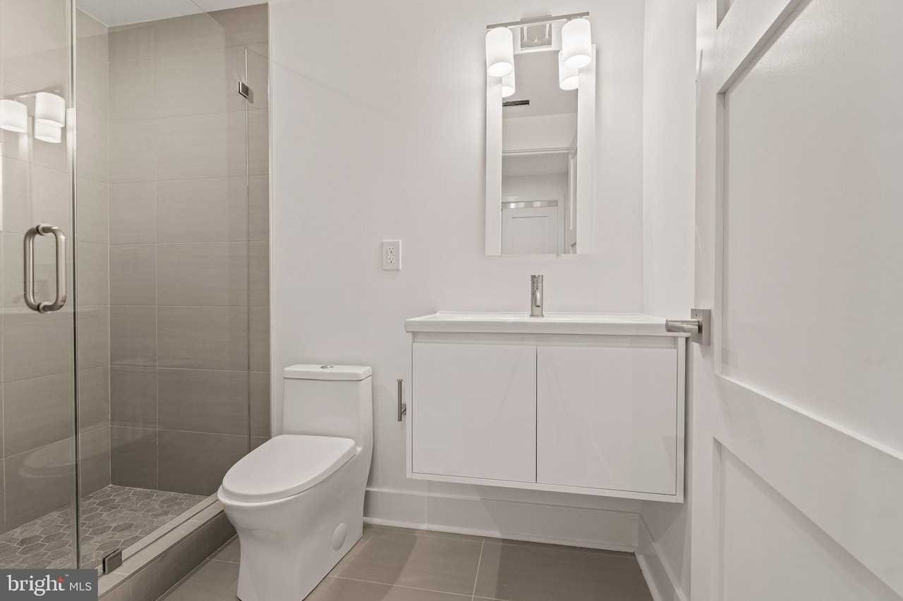 152 Fairmount Ave Apt 1 #1 - Photo 7 of 17