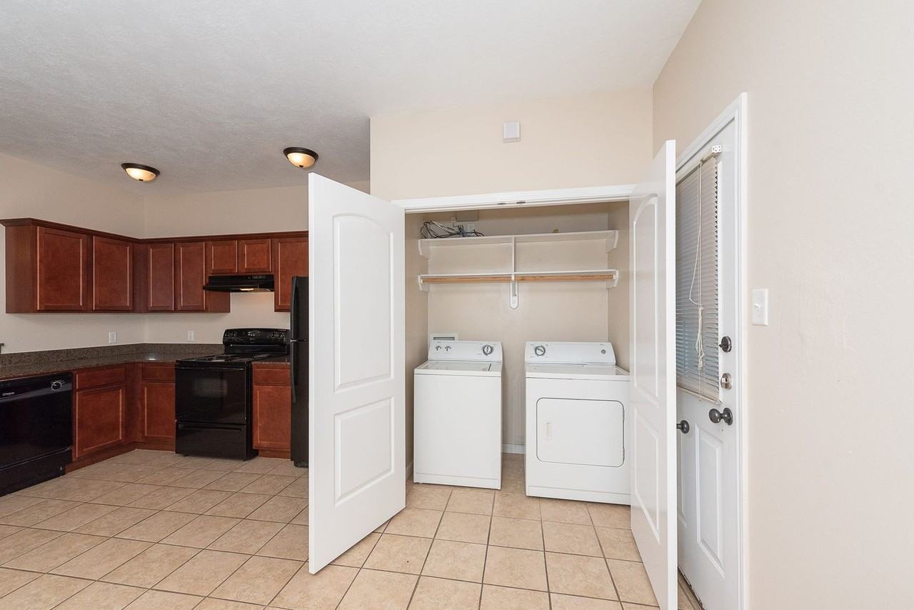 Richmond Ridge Townhomes - RR - Photo 2 of 50