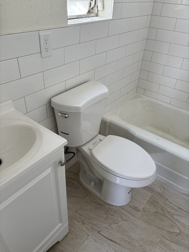 740 North Grandview Avenue #3 - Photo 5 of 12