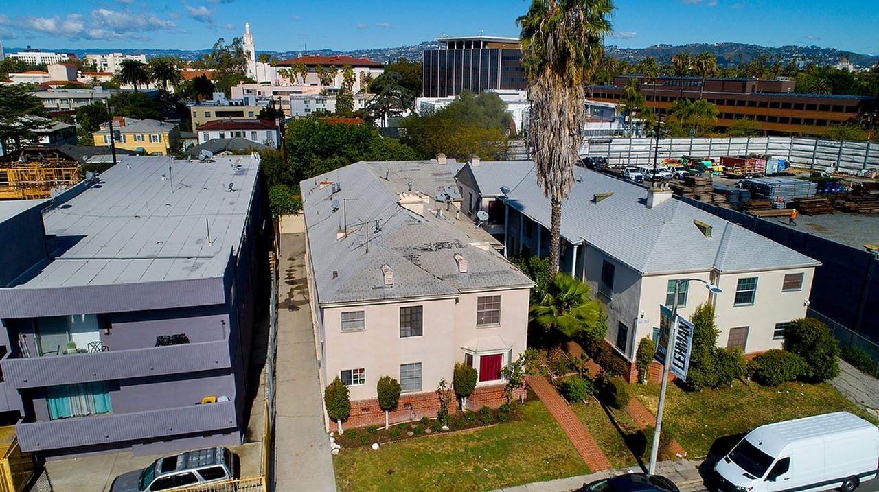 Crenshaw Park Apartments - Photo 2 of 16