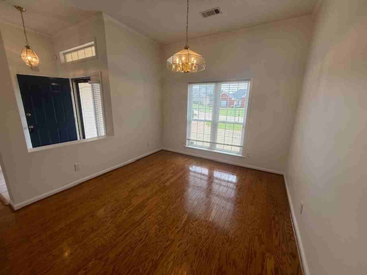 105 Mill Ridge Ct - Photo 3 of 27