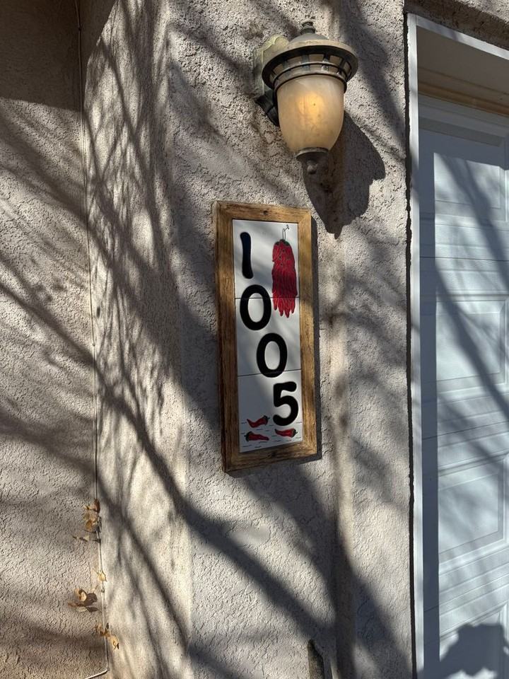 1005 Crane Dr Sw - Photo 2 of 27