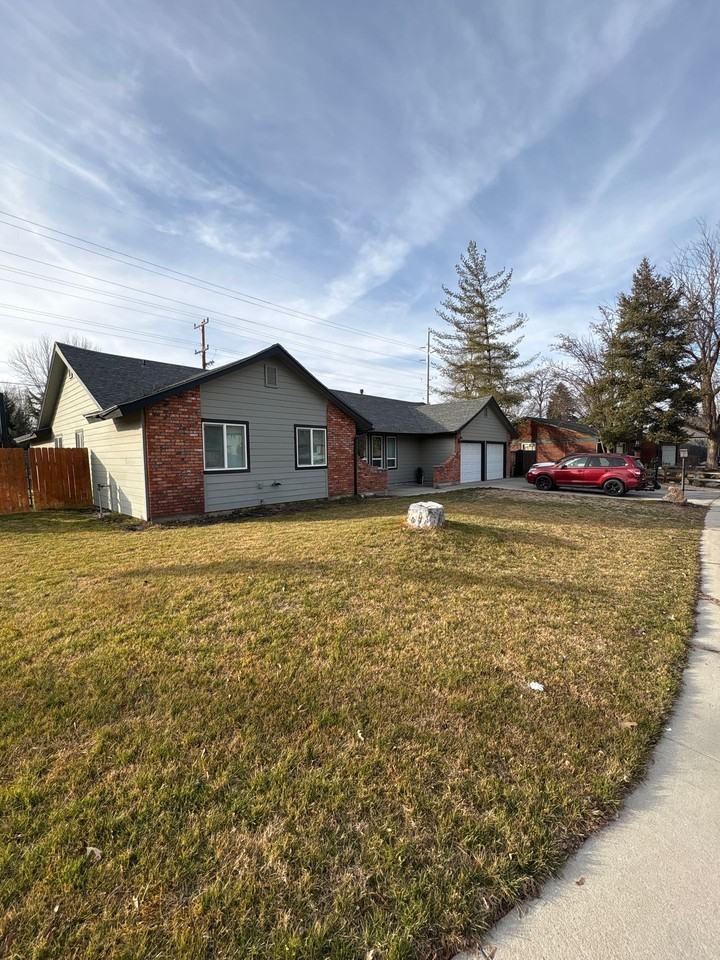 Creswell - Photo 6 of 11