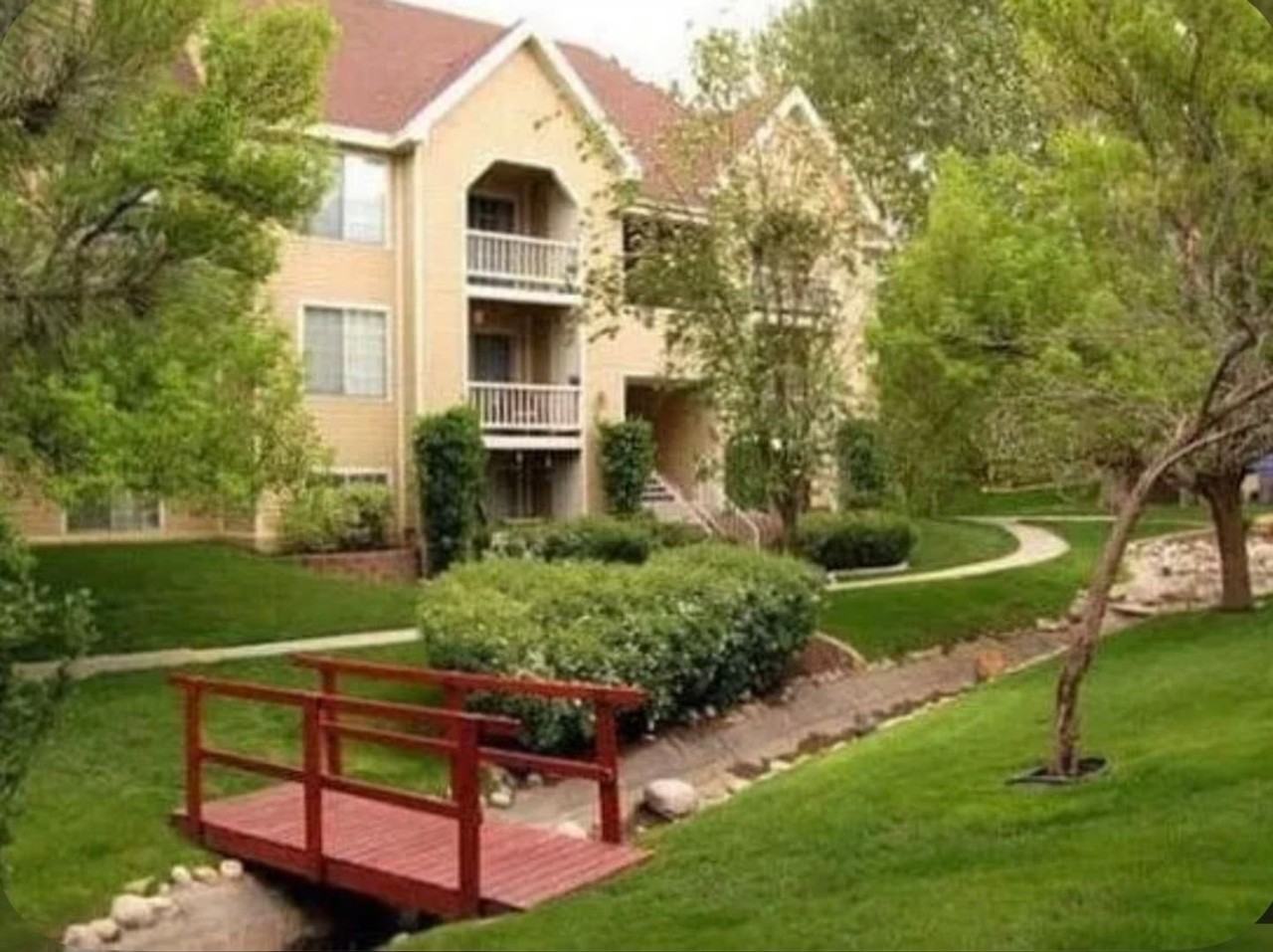 1190 E Waterside Cv #20 - Photo 2 of 10