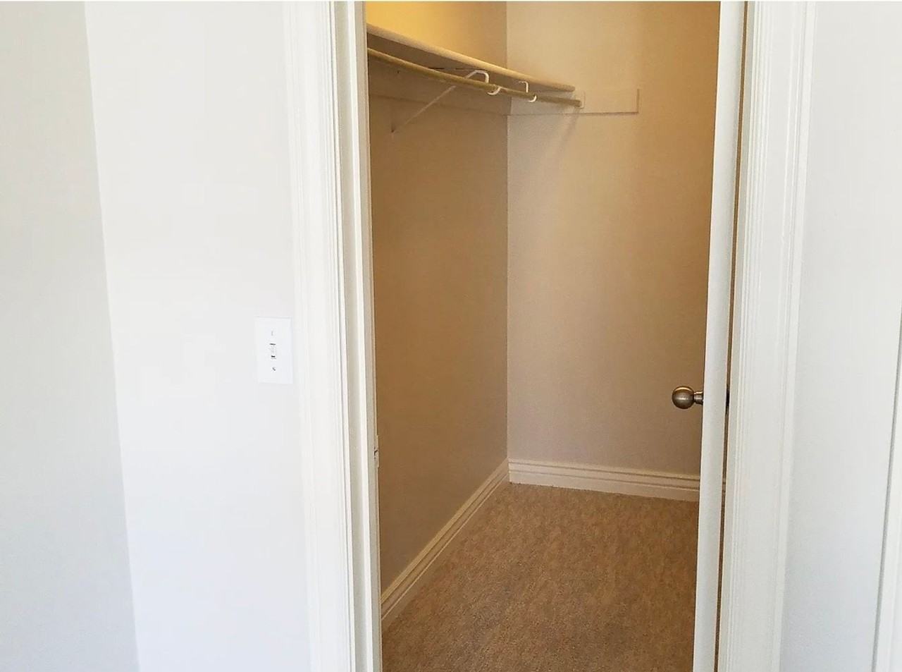 1190 E Waterside Cv #20 - Photo 6 of 10