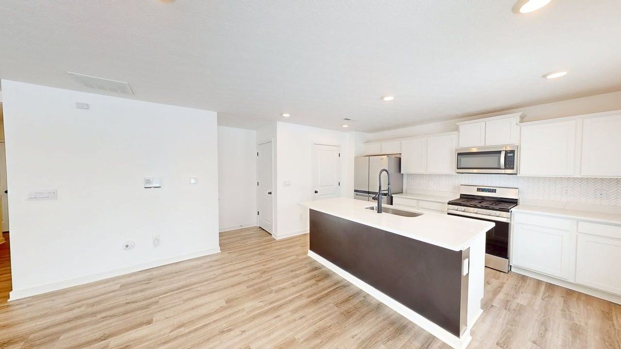 3829 Genteel Dr - Photo 7 of 31