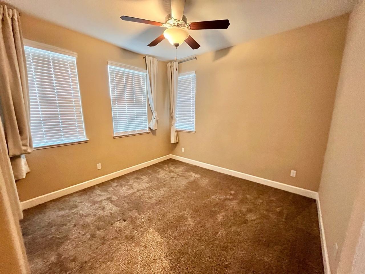 1557 Mayweed Dr - Photo 3 of 29