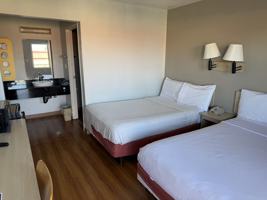 featured image of 4080 N Blackstone Ave