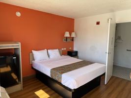 featured image of 4080 N Blackstone Ave