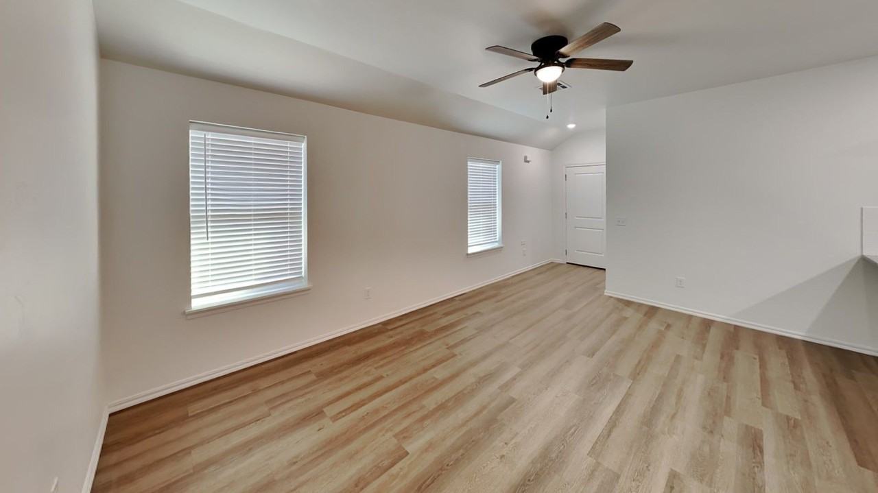 11506 N University Ave - Photo 4 of 20