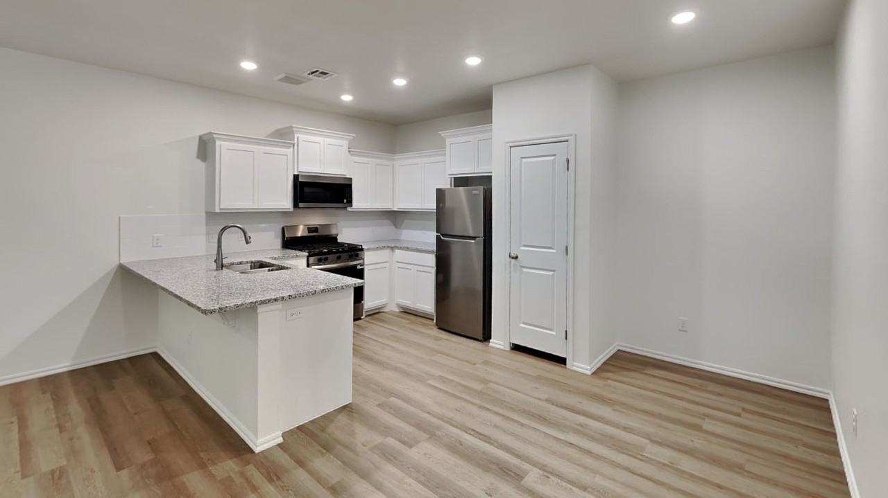 11506 N University Ave - Photo 5 of 20