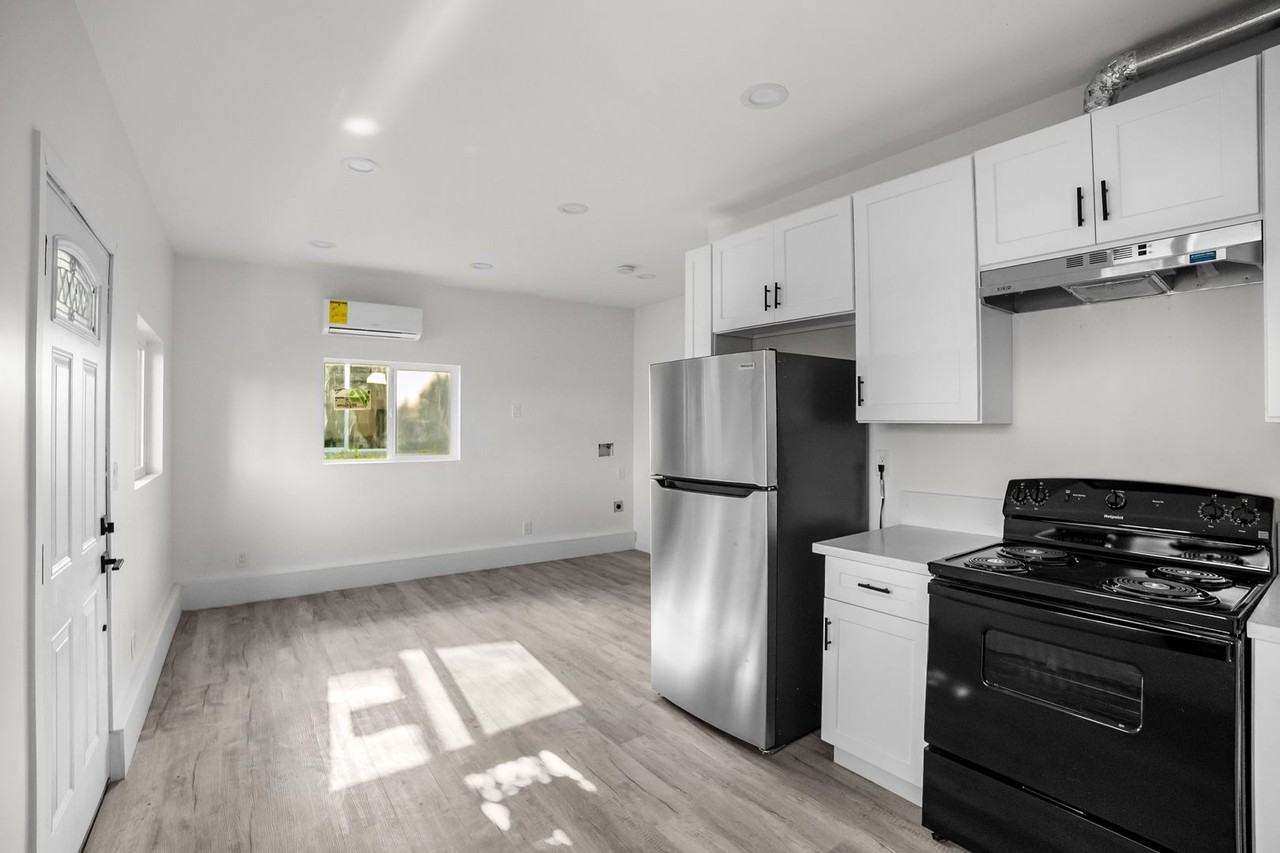 7118 1/2 Sunnybrae Ave - Photo 5 of 8