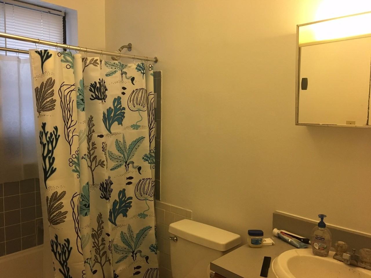 837 Beacon St - Photo 3 of 8