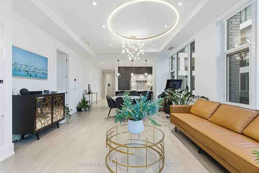 455 Wellington Street West - Photo 2 of 21