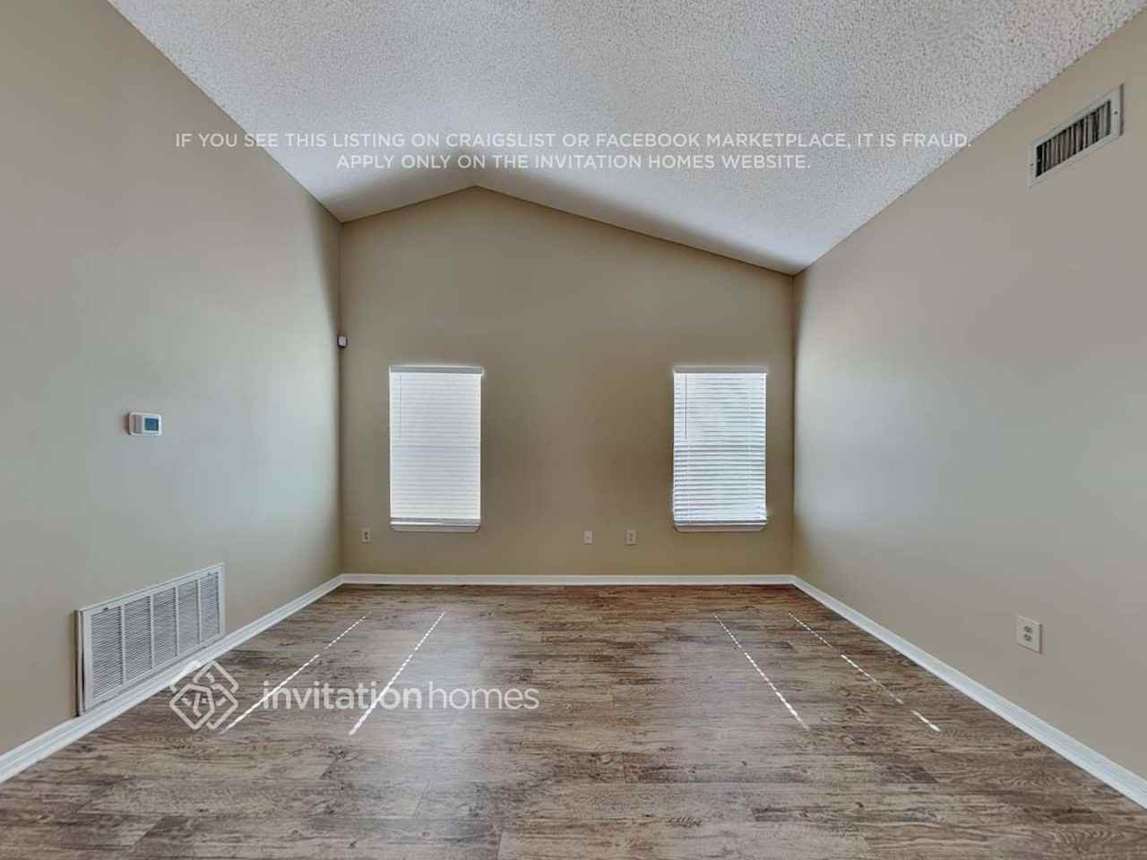 785 Kara Cir - Photo 3 of 17