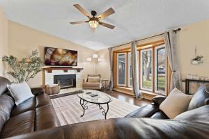 featured image of 1191 Los Amigos Dr