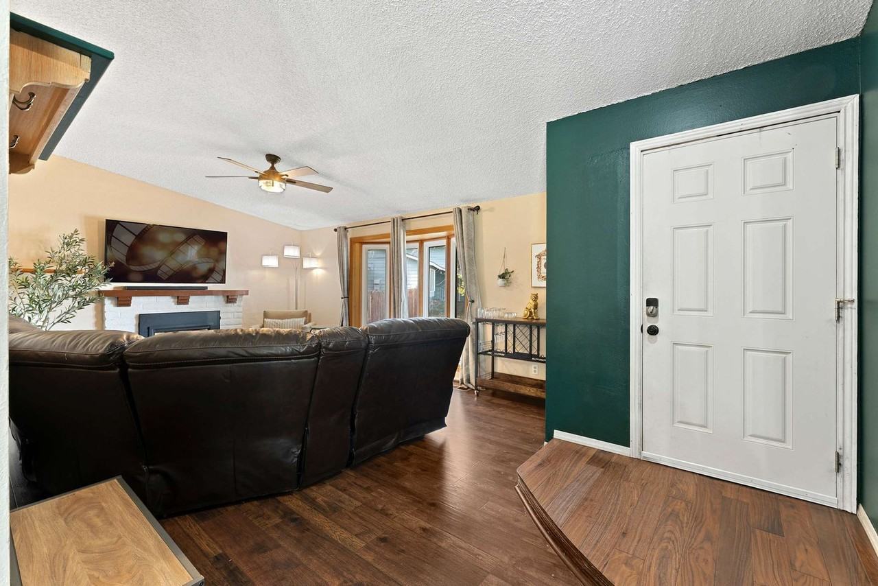 1191 Los Amigos Dr #1345335P - Photo 6 of 42